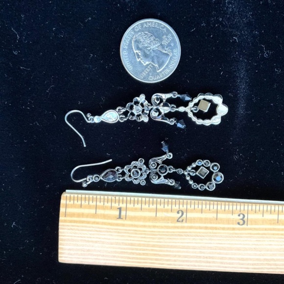 Whimsigoth Black Dangle Earrings Vintage - Picture 3 of 3